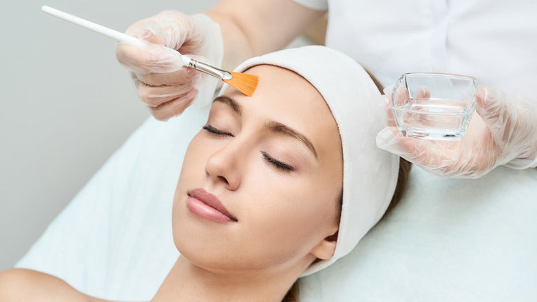 Peptide Vitality Facial (FREE with Salmon DNA)